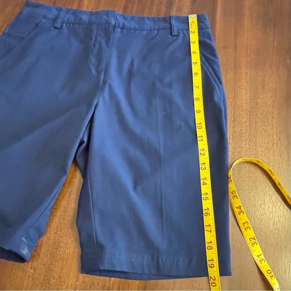Puma Women's Deep Blue Bermuda golf shorts - Picture 5 of 9